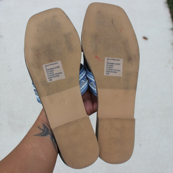 Madden Girl Blue Rhinestone Beaded Sparkle Slide Sandals Sz 9 - Picture 8 of 8